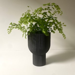 Moderner Blumentopf „CHALICE BLACK“ Glänzendes Finish
