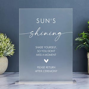 Wedding Parasol Sign, Please Take a Parasol, Wedding Umbrella Sign, Minimalist Wedding Signs, Sun&#39;s Shining