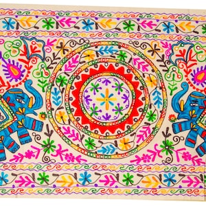 インド風壁掛けタペストリー マルチカラー刺繍テーブルランナー ウェディングテーブルランナー エスニック動物 ハンドメイド ボヘミアン 美しいホームデコレーションアート