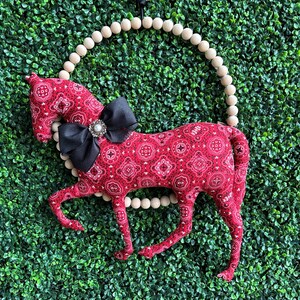 Horse Wreath | Bandana Design | Handmade