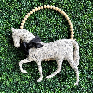Horse Wreath | Black & Tan Floral | Handmade