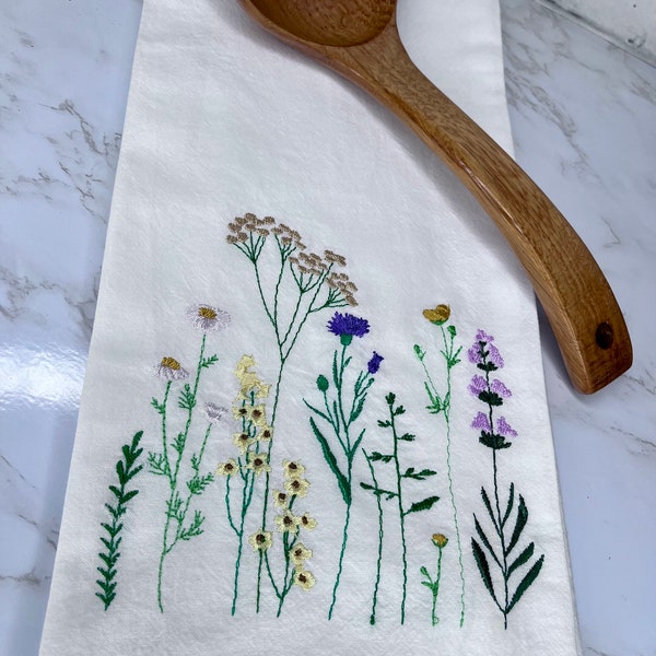 TEA TOWEL WILDFLOWER *Embroidered*Botanical Flowers*Hand Towel*Flowers Tea Towel*Flour sack*Kitchen Towel*Mother's Day Gift*Housewarming