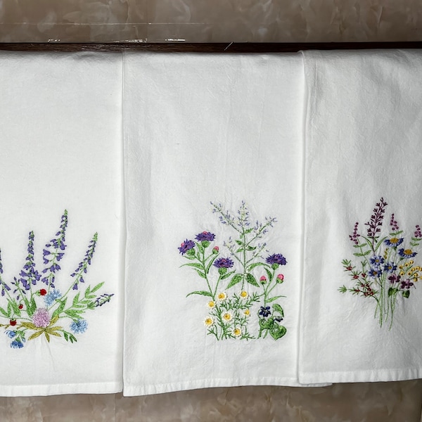 TEA TOWEL WILDFLOWER Set*Embroidered*Meadow Flowers*Wildflowers*Lavender*Carnations *Mother’s Day*Teacher*Hostess Gifts