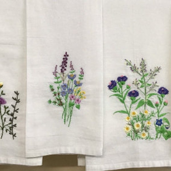 Paños de cocina bordados con flores silvestres, 100% algodón, tipo saco de harina. Regalo ideal para el Día de la Madre, para la anfitriona de una fiesta de bienvenida del bebé, para inauguración de casa o cumpleaños.