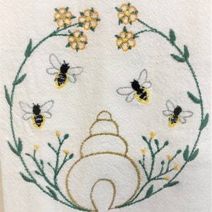 BEE TOWEL EMBROIDEREDTea TowelBee KeeperBee Lover GiftPersonalizationFlour SackCottonTerry ClothKitchen TowelHand TowelTea Towel Hive with Bees