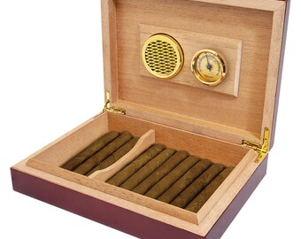 Engraved Humidor Rosewood Piano Finish