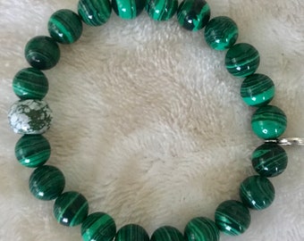 Bracelet de perle de verre vert