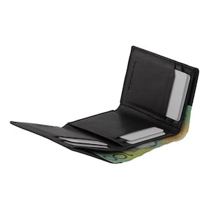 Men’s Genuine Soft Leather RFID Protected 6 Cards tri-fold Wallet/Brown