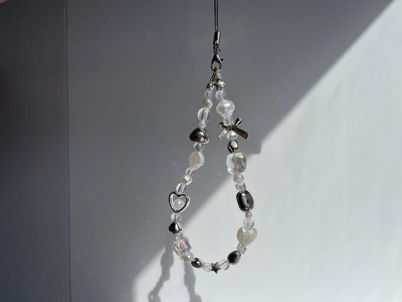 Y2K Acubi Metal White Pearl Clear Keychain - Gotchic Silver Bow Heart ...