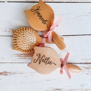 Personalized Cat Brush, Engraved Hair Brush, Hair Brushes For Girls Girls Party Favors, Dance Team Gifts, Gift for Little Girl Tween gifts