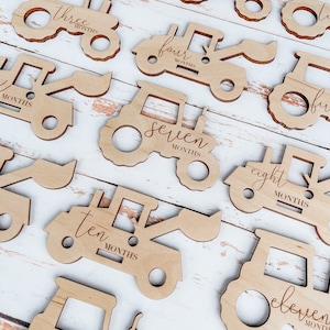 Wooden Digger Construction Themed Newborn Baby Milestone Set | Baby Shower Milestone Set | Gift for New or Expecting Moms