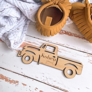 Wooden Car Themed Newborn Baby Boy Milestone Set | Baby Shower Milestone Set | Gift for New or Expecting Moms