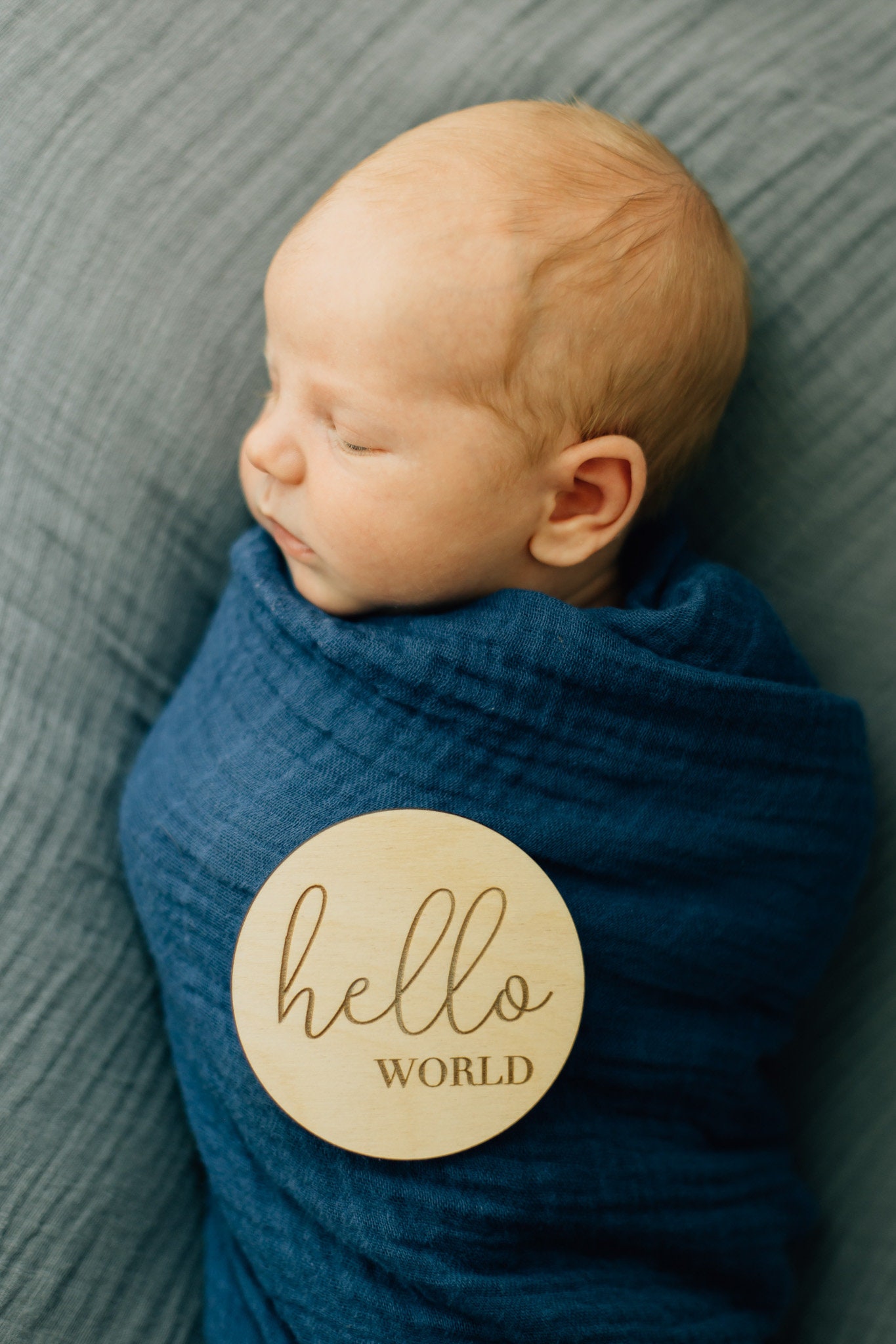 Hello World - Couverture d'étape mensuelle pour bébé
