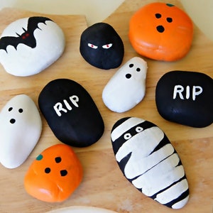 Hand Painted Beautiful Halloween Theme Stones | Paperweights | Rock Art | Ladybug rocks | Flowers | Stone Painting | Rock Art