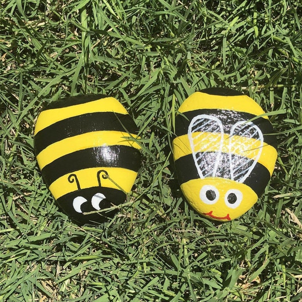 Painted Bumble Bee Stones | Paperweights | Bumble Bee Art | Painted Rocks | Bumble Bee Rocks | Stone Bumble Bees | Stone Painting | Rock Art