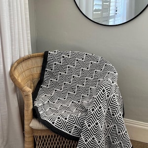 Dazzle Mosaic Crochet Blanket Pattern