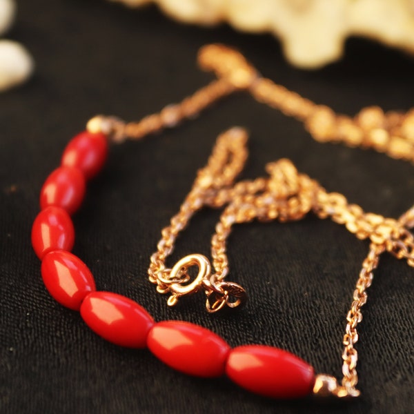 Collier de corail rouge fait à la main en pierre naturelle, bijoux de vacances, cadeau de bijoux en corail italien pour femmes, tour de cou délicat, collier d’été