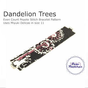 以下が含まれることがあります： ピンクのアクセントが付いた黒と白のビーズブレスレット。ブレスレットはミユキデリカビーズで作られており、タンポポの木のパターンが特徴です。画像には「Dandelion Trees」と「Even Count Peyote Stitch Bracelet Pattern Uses Miyuki Delicas in size 11」というテキストが表示されています。
