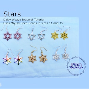 Könnte beinhalten: Acht Paare sternförmiger Ohrringe aus Perlen in verschiedenen Farben, darunter Gold, Silber, Rosa und Regenbogen. Die Ohrringe sind auf einer hellblauen Oberfläche ausgestellt. Der Text "Stars" und "Daisy Weave Bracelet Tutorial" ist oben im Bild sichtbar.