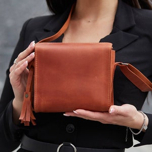 Elegante bolso bandolera de piel para mujer: minibolso de hombro