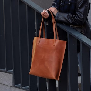 leather tote bag, bridesmaid tote, tote bag with zipper, laptop tote bag, personalized tote bag, leather shoulder bag, brown tote bag