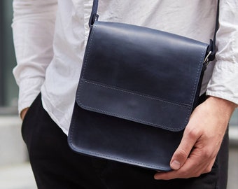 Stylish Men's Leather Crossbody Messenger for Everyday Use
