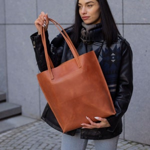 bridesmaid tote, leather tote bag, personalized tote bag, leather shoulder bag, tote bag with zipper, laptop tote bag, brown tote bag