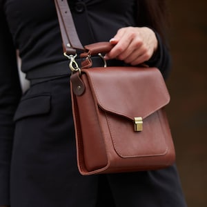 leather crossbody bag, crossbody purse, brown crossbody bag, leather handbag, leather bag women, crossbody bag women, cross body bag