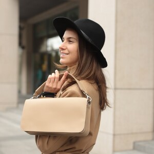Elegant Handmade Leather Crossbody Bag for Women - Shoulder Handbag or Purse