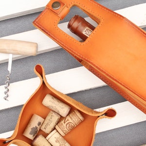 Bolsa de cuero para guardar botellas de vino: regalo perfecto para padrinos de boda con opciones de personalización
