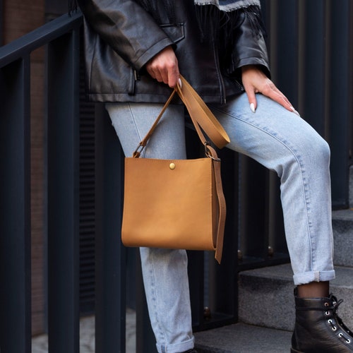 Sac à main en cuir fabriqué à la main pour femme - Compact et élégant