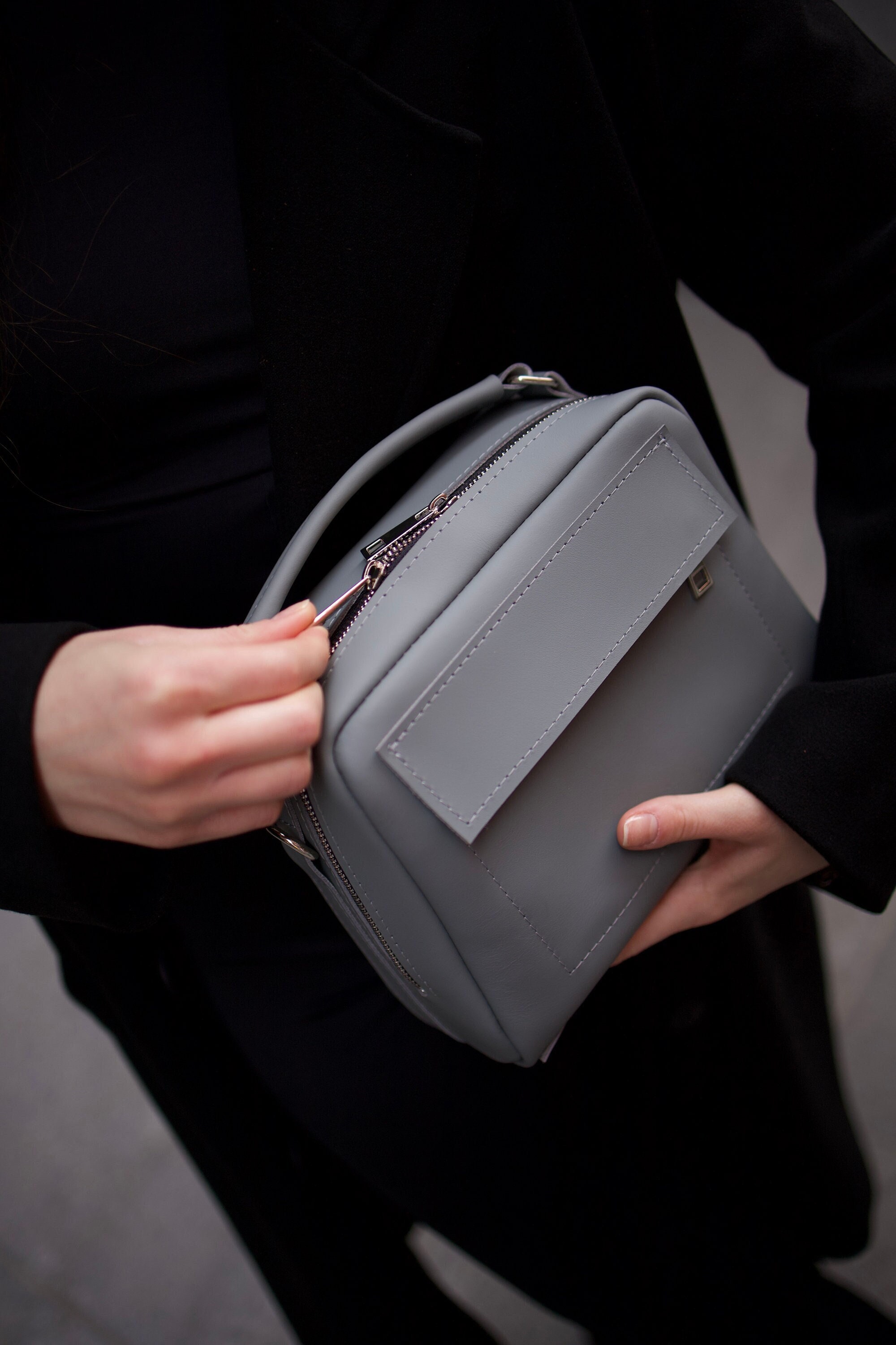 Cara pierre deals crossbody phone bag