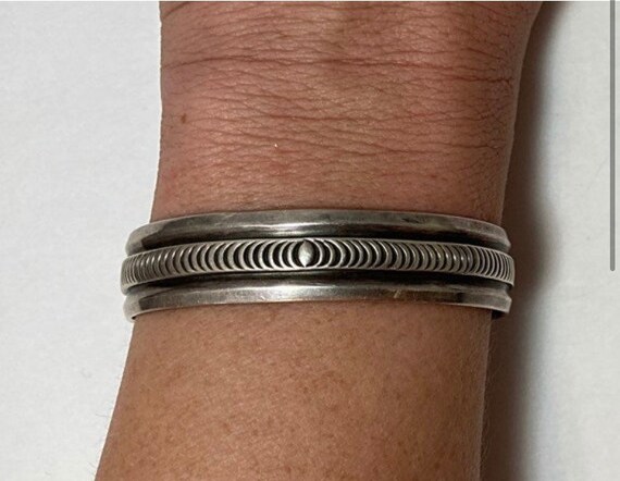 Huge Vera Tahe Native American Navajo Detailed Sterling Silver Turquoise Bracelet Cuff Huge Vera Tahe Native American Navajo Detailed Sterling Silver Turquoise Bracelet Cuff