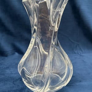 Baccarat Serpentine Vase / DN AS / TheShopsInUptown