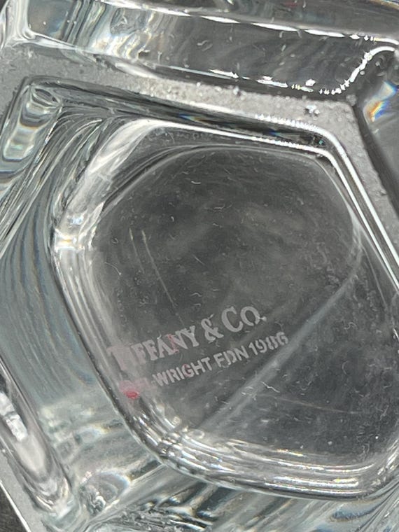 ビンテージ　超希少　ティファニー　フランクロイドライト財団　花瓶 Tiffany & Co. Frank Lloyd Wright Hex Crystal Vase | Vintage Art
