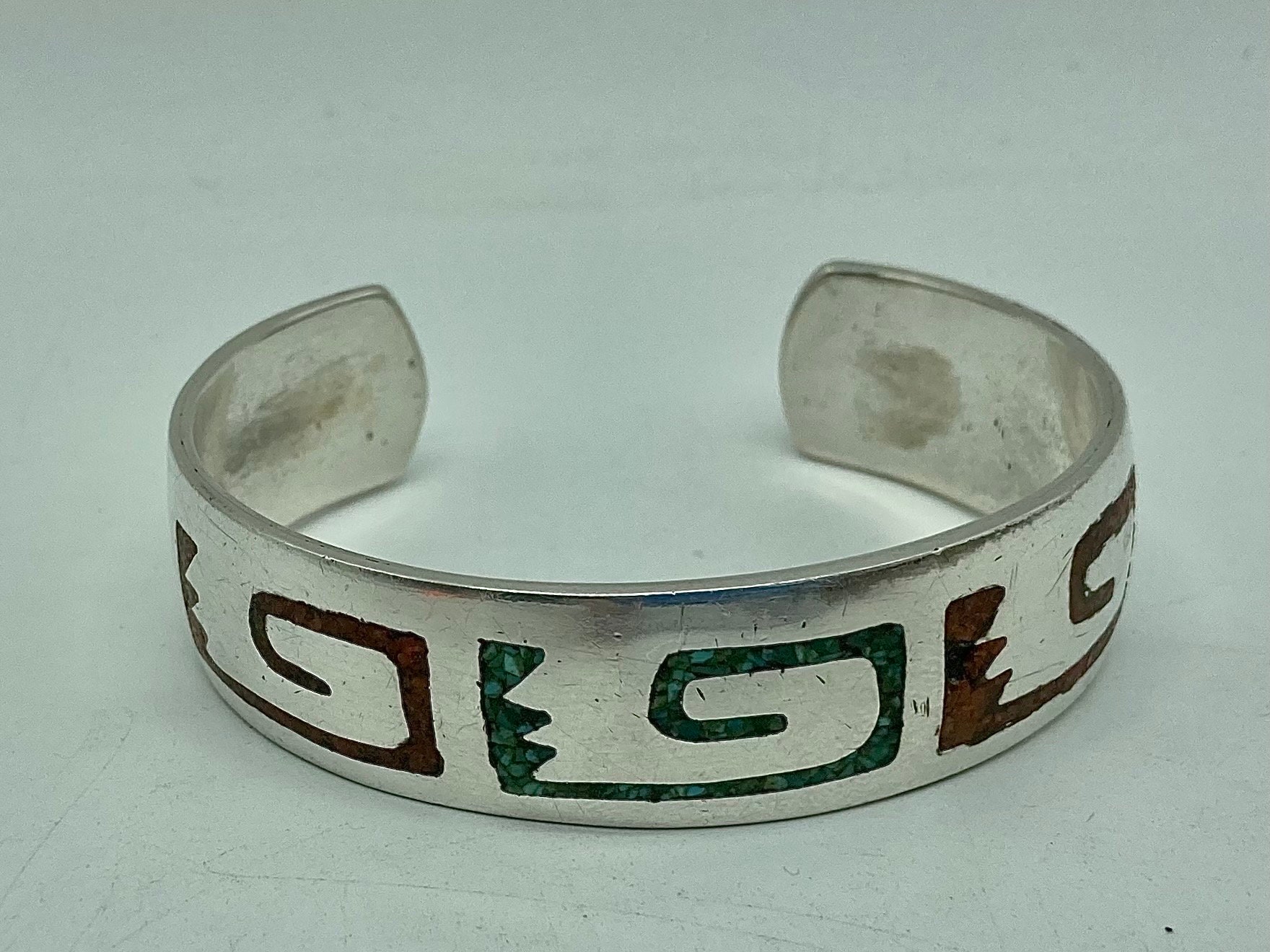 Museum Quality Vintage Native American Jewelry Navajo Green Turquoise Pau Begay Sterling Silver Bracelet Museum Quality Vintage Native American Jewelry Navajo Green Turquoise Pau Begay Sterling Silver Bracelet