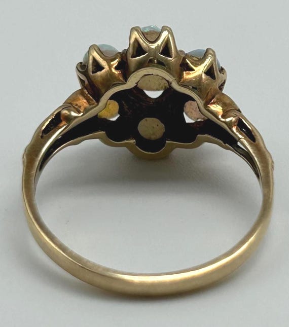 10 Karat Gold Ring with Opal Gems / Size 7 // DN … - image 6