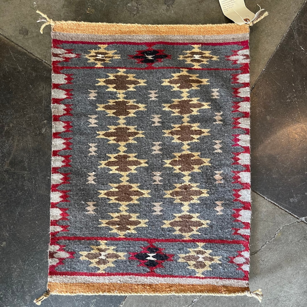 Authentic Navajo Rug / 18x 26 / Burntwater Design / Natural Vegetal Dyes / Native American