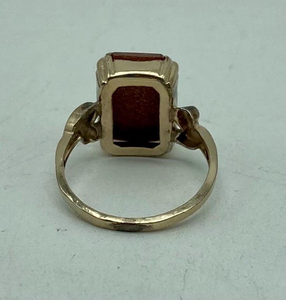 10 Karat Gold Ring With Large Rectangular Shaped … - image 7