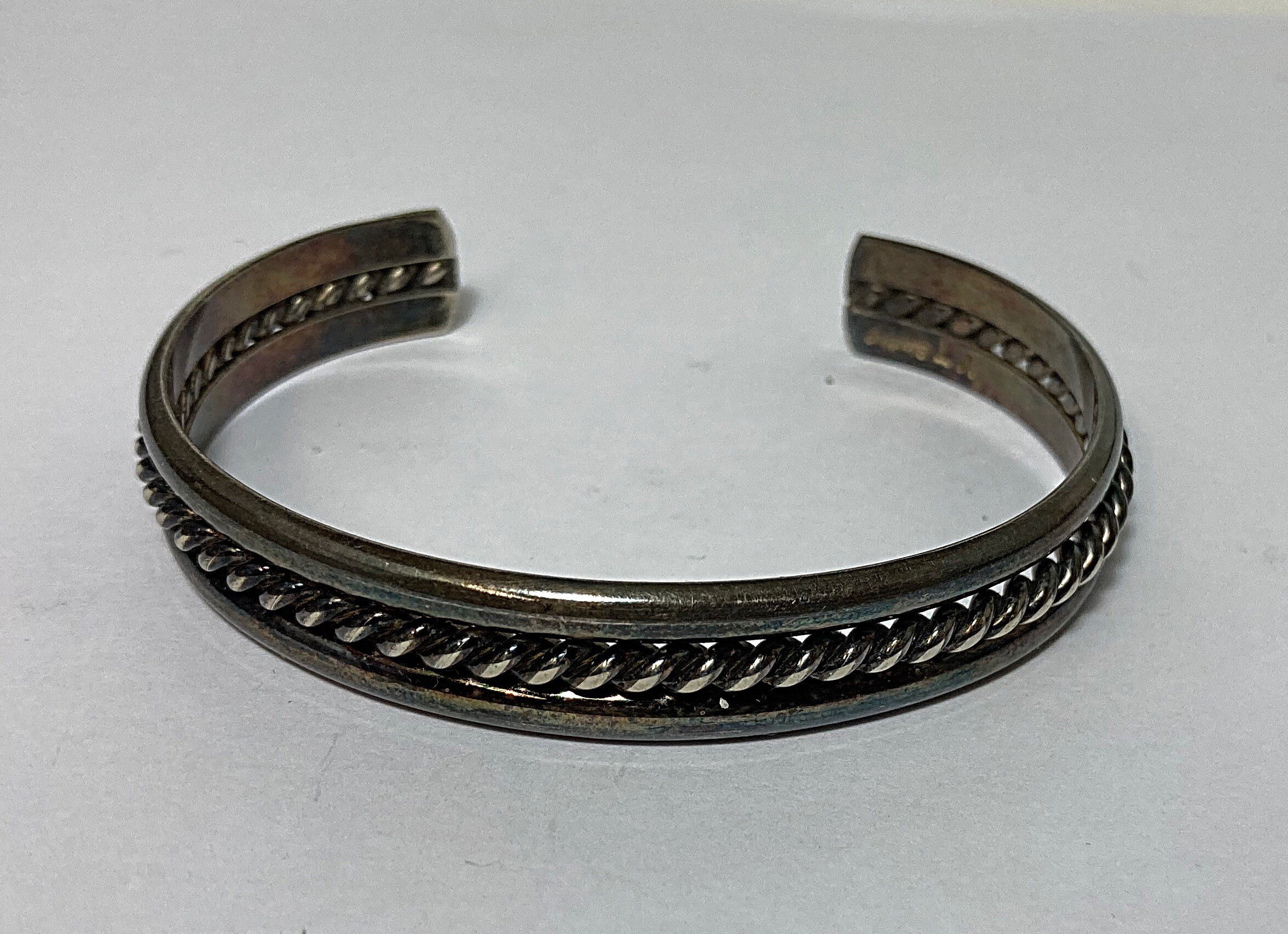 アクセサリー VT navajo bangle vintage Native American Navajo Stamped Sterling Bangle Bracelet
