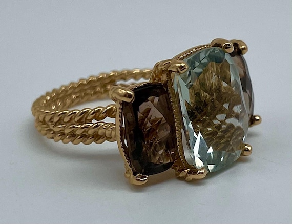 Large 14 Karat Gold Ring With Rectangular Shaped … - image 6