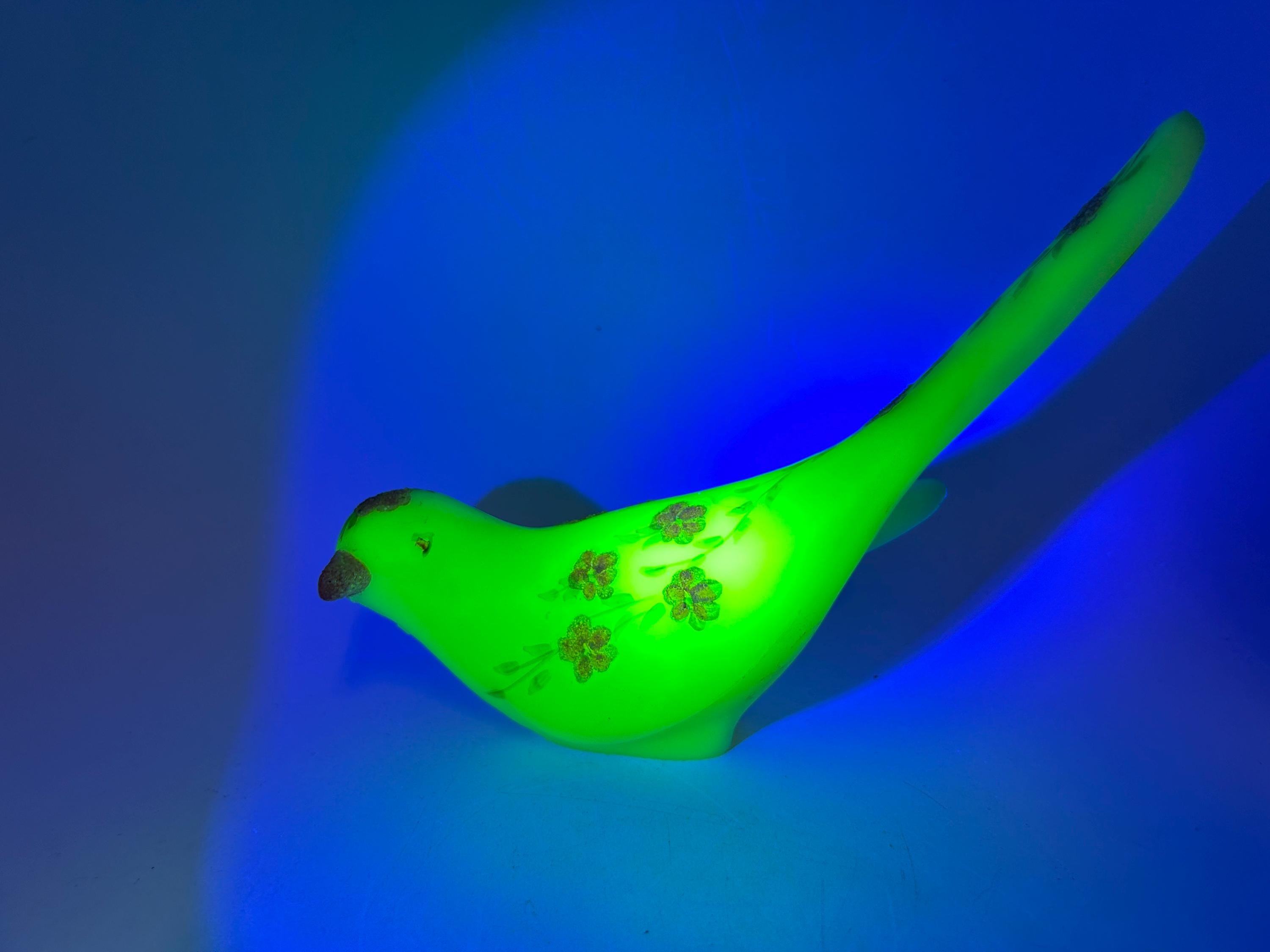 Fenton Bird of Happiness Uranium Glass Bird / DN AS