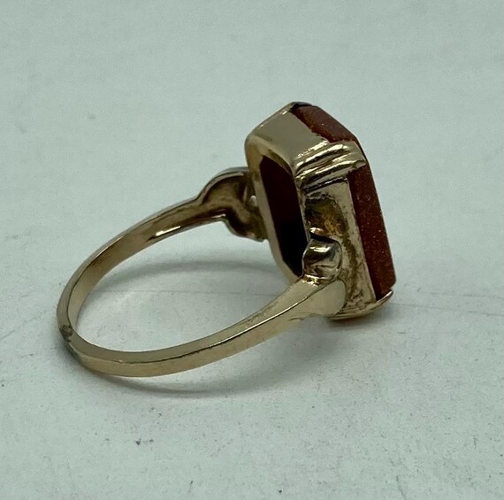 10 Karat Gold Ring With Large Rectangular Shaped … - image 6