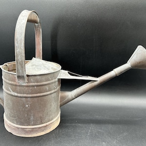 Vintage Watering Can / 99 AS / TheShopsInUptown