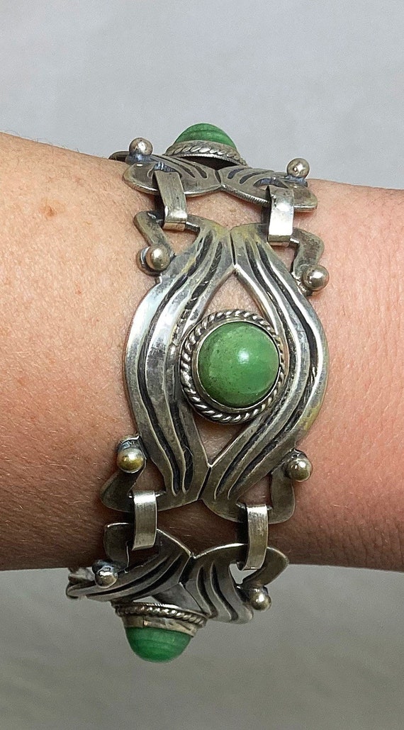 Vintage Coin Silver Link Bracelet With 4 Round Chrysoprase Stones 