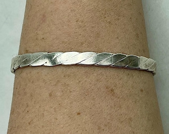 Bangle Bracelet / Vintage Mexican Made 925 Sterling Silver Bangle Bracelet With Wave Patterns #ST25 TheShopsInUptown