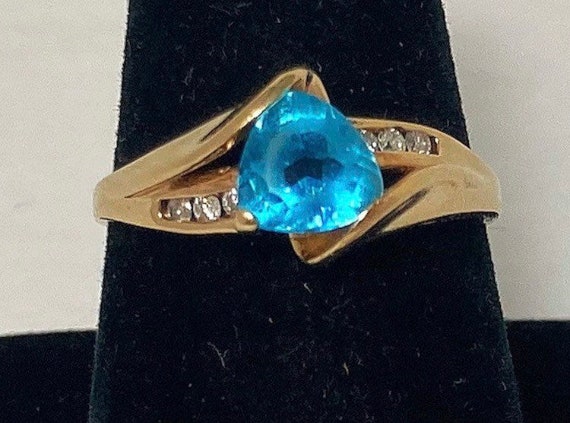 10 karat gold ring with diamond outlet