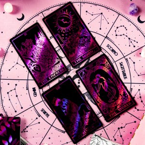 Baraja de tarot con lámina de neón rosa y violeta, laminado antirayaduras, 78 cartas de tarot con guía, juego de regalo de tarot, regalo de San Valentín