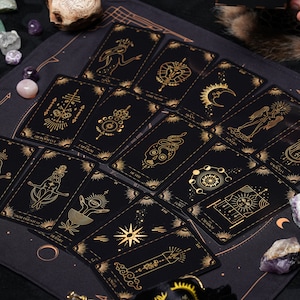 Jeu de tarot doré lumière du soleil, précommande 78 cartes de tarot en plastique avec guide, boîte, tissu et sac Classique débutant révélateur de divination