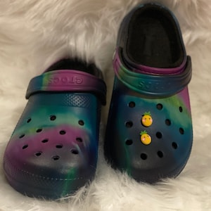 Pineapple shoe charm